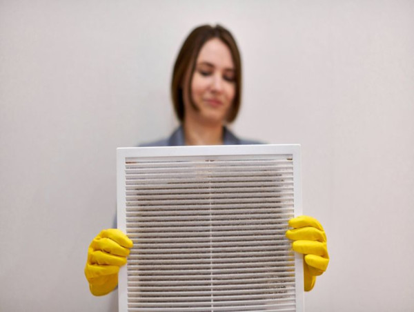  Enhancing Indoor Air Quality Year-Round: Seasonal Air Filtration Tips for Louisiana Residents 