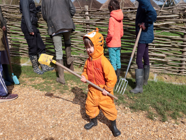  Community Plants Over 1,000 Native Trees At Local Heritage Site 