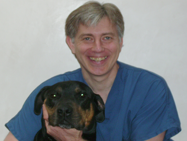  Dr. Eugene Aversa: Discusses Innovative Pet Handling Techniques to Minimize Pet Stress and Maximize Efficiency 