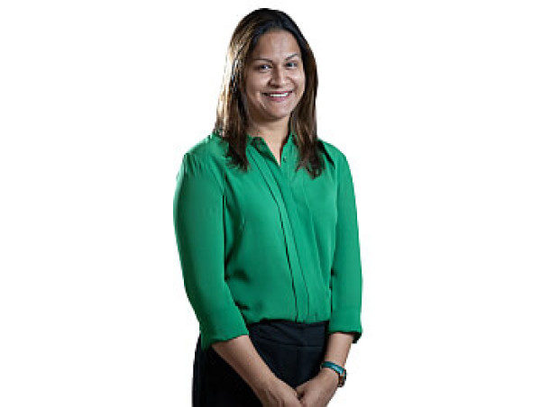  2024 ThreeBestRated® Award-Winning Dentist, Dr. Rumana Writes On Veneers Procedure 