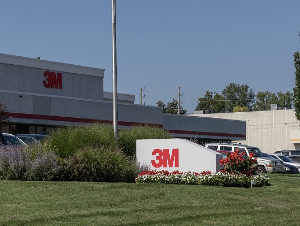 3M stock is down 15% on Monday: what happened?