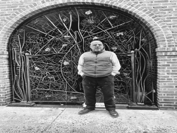 Bronze Gate 'Mahalo Lenape' Presented in New York by Kaimi Niemann