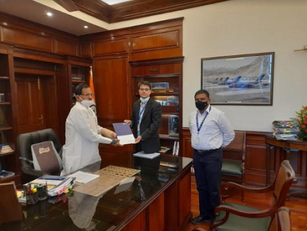  Honorable Raksha Rajya Mantri, Shri Shripadji Naik Lauds udChalo for Commendable Service to the Defence Fraternity 