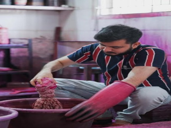  Ahasan Khatri is Working on Exclusive Concepts that will bring Unique Creations to Bandhani Wear 