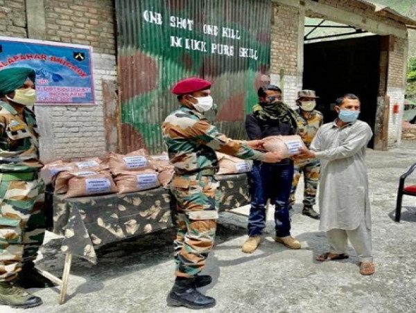  Shaurya Chakra Recipient Major Pradeep Arya Distributes Ration Kits in Ladakh, Jammu and Kashmir 