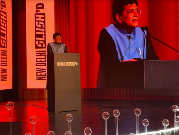  Piyush Goyal Addresses Young India at New Delhi Slush'D 