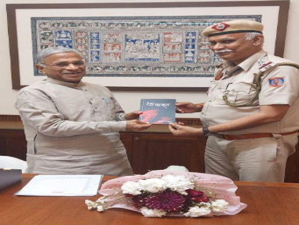  Deputy Chairman of the Rajya Sabha, Harivansh Praised Keshav Bharadwaj's Bhojpuri Story Collection 'Redlight' 