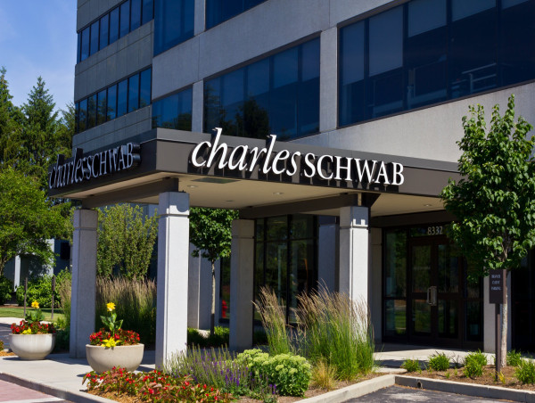Charles Schwab Q1 earnings beat Street estimates