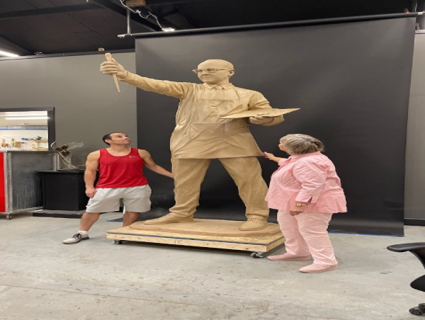 Dr. Peck Legacy Hosts Gala and Art Auction to Raise Funds for Peck Bronze Memorial