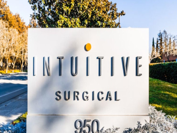  Intuitive Surgical (ISRG) stock price forecast and earnings preview 