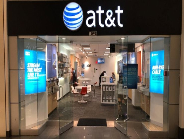  Breaking news: AT&T free cash flow rises over $2 billion in Q1 earnings 