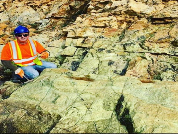  Elon Musk's X Prize Top Picks Harness Green Olivine Mineral for CO2 Sequestration 