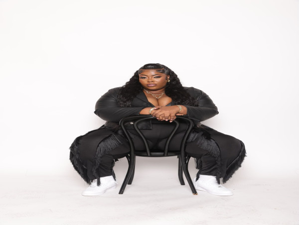  Zoey Brinxx Unveils Debut EP 