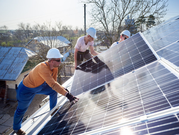 4 top green energy stocks to consider for long-term investment in May