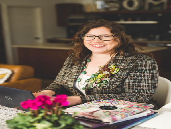  Florist Coach Althea Wiles Empowers Fellow Florists to Source and Utilize Local Flower Farms 