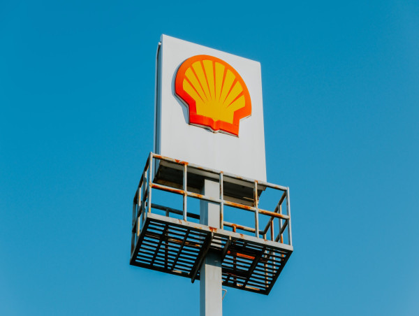  Shell in talks to sell Malaysian gas station business to Saudi Aramco in $1-billion deal: report 