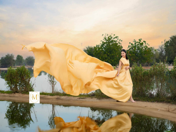 Mirrorless Photo Studio Flying Dress Photographers In Dubai