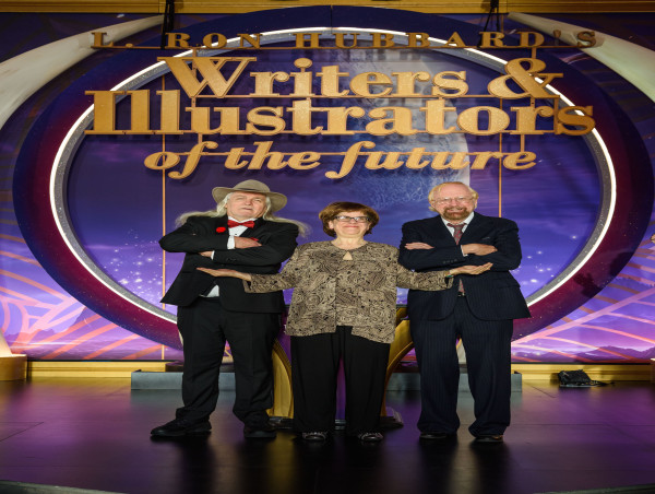  Alumni Return to Celebration of Four Decades of Writers and Illustrators of the Future 