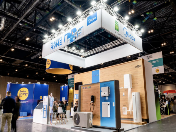Midea MHELIOS Showcases Revolutionary Smart Home Energy Solutions at Solar & Storage Live London 2024