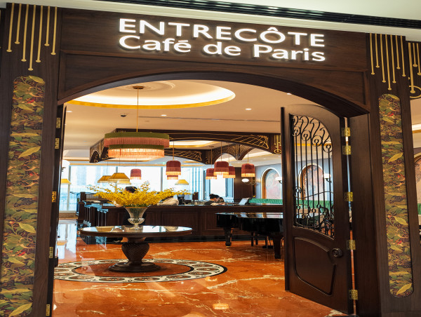  Entrecôte Café de Paris Opens its third location in Abu Dhabi at the Prestigious Galleria Mall at Al Maryah island 