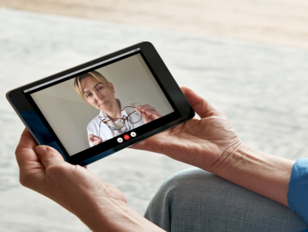  Smartbuyglasses Launches Live Video Consultation Service With Certified Dispensing Opticians 