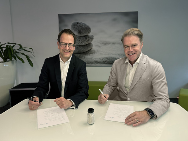  Yanfeng And Trinseo Collaborate To Accelerate Recycling Readiness / Partnership For Circular Automotive Interior Materials 