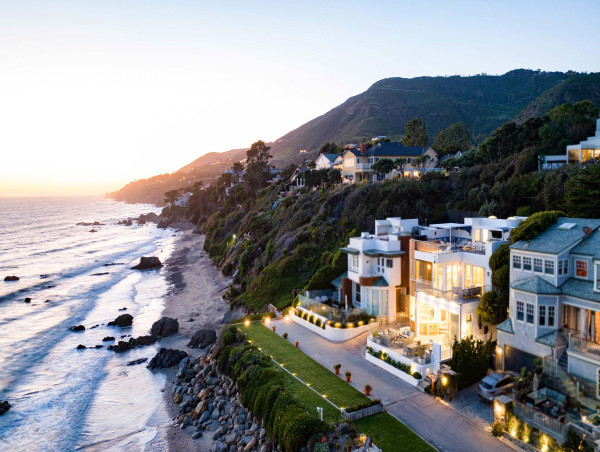  Luxurious Oceanfront Malibu Estate to Auction via Sotheby’s Concierge Auctions 