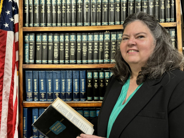  Dr. Julie M. Milner, Esq., announced that she is running for Queens Civil Court judge 