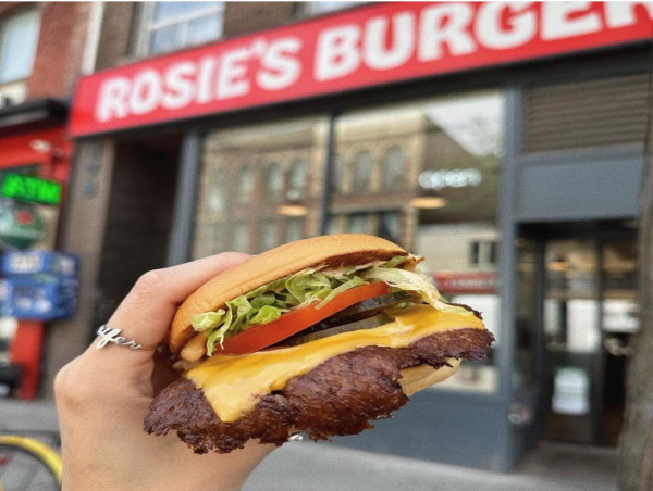  Happy Belly's Smash Burger Brand Rosie's Burgers Opens 3rd Location in Toronto's Newest Urban Development, The Well. 