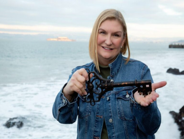 Marianne Schwab, Former TV Talk Show Producer, Reveals 4 Ways TV Interviews Build Credibility for Non-Fiction Authors