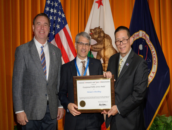  Vertical Flight Society’s Hirschberg Receives NASA Exceptional Public Service Medal 