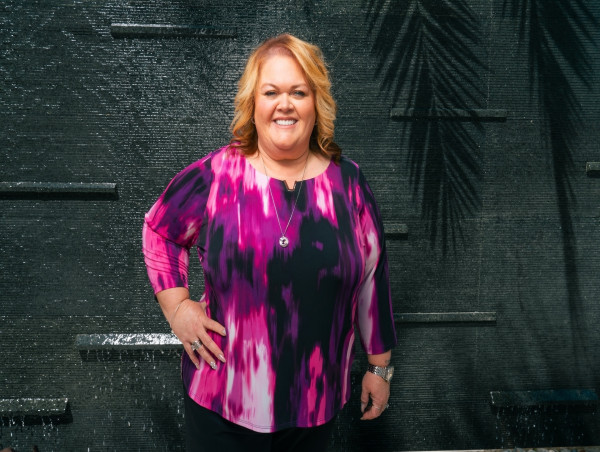 Jennifer Perri Attains Amazon Best-Seller Status with “Rise Up!,” Co-Authored with Lisa Nichols