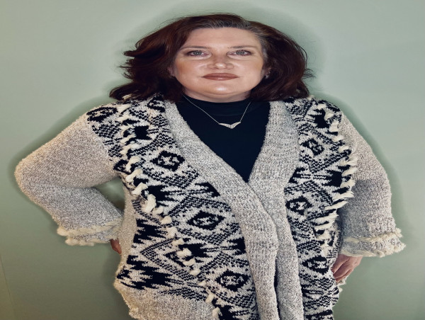  Rhonda Lynn Davison Secures Best-Seller Status with “Rise Up!,” Co-Authored with Lisa Nichols 