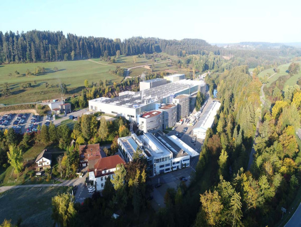 J. Schmalz saves 70,000 euros per year through AI-based product information translation