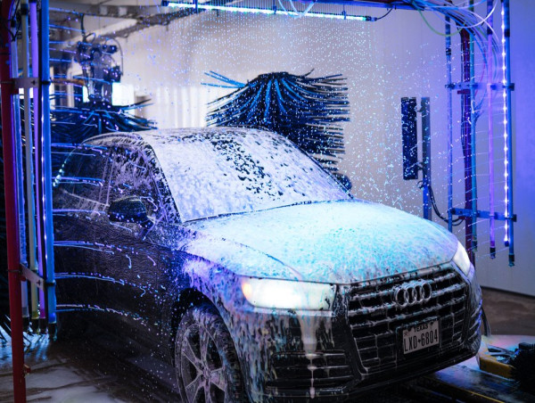 Surf Thru Express Car Wash Makes Waves in Kern County with Debut Location in Delano, California