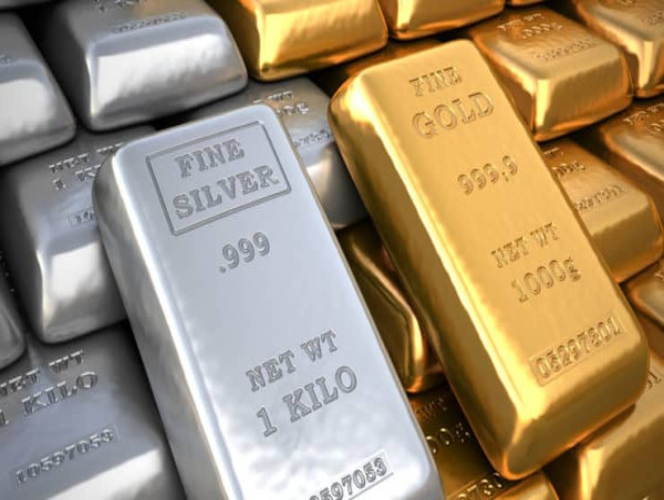  Gold, silver prices rise as Putin’s comments, US economic data boost demand for safe assets 