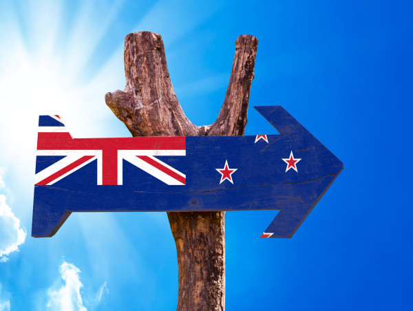  New Zealand economy exits recession, but remains at risk 