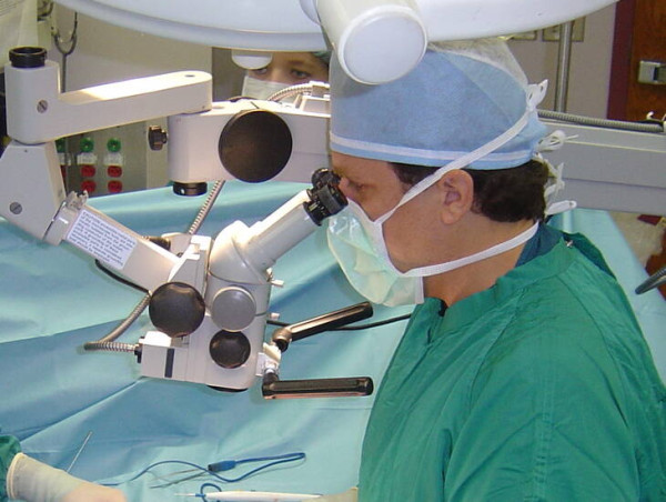 Fertility Center & Applied Genetics of Florida's Dr. Julio E. Pabon Receives Castle Connolly