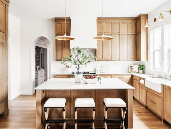  CabinetDIY Unveils Elegant Oak Kitchen Cabinets 