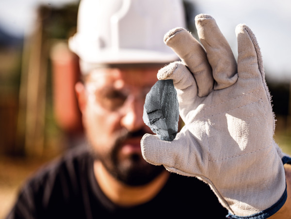 What’s going on with Palladium prices?