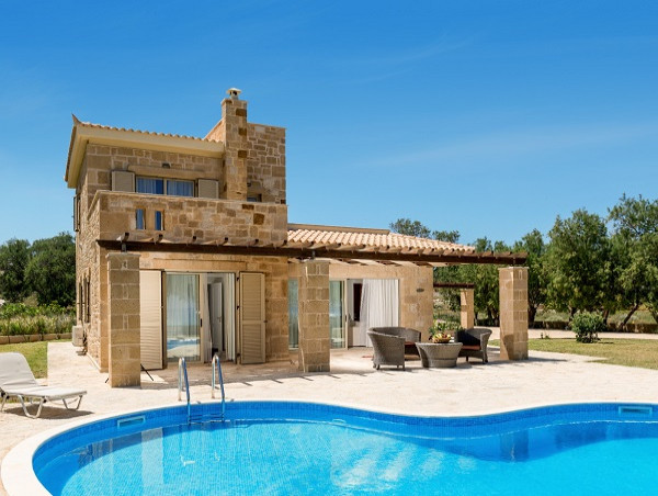 Indian Buyers Encouraged to Invest in Greece for Permanent Residency in Europe, at an Affordable INR 2.5 Cr Before the Regulations Change on August 31