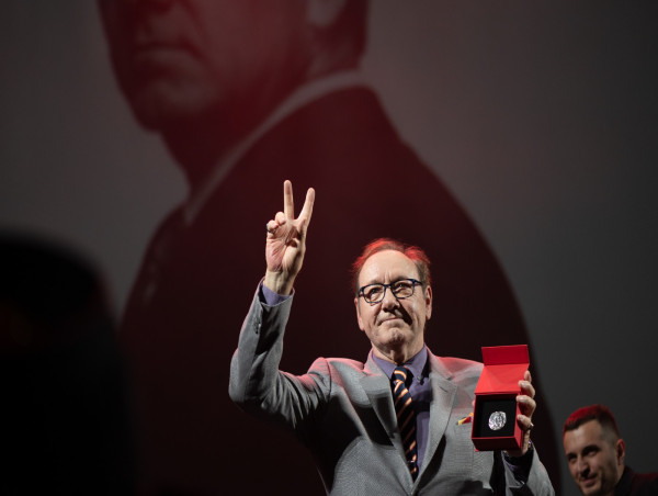  Golden Apricot Yerevan International Film Festival Opens, Honouring Global Cinema Legends 