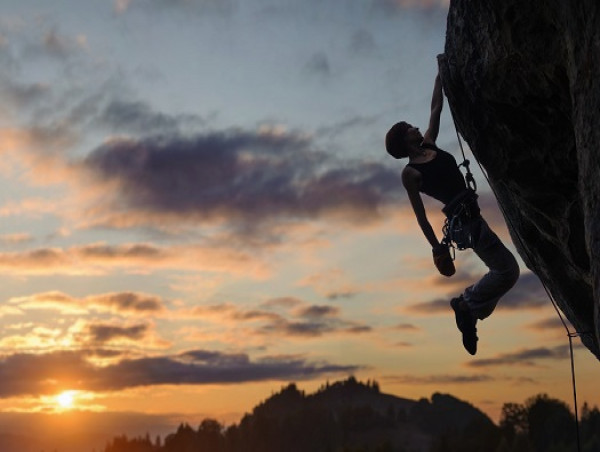  Aptos price recovery hanging by a thread with upcoming APT token unlock 
