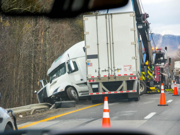  The Injury Group Secures Major Settlement for Truck Accident Victim 