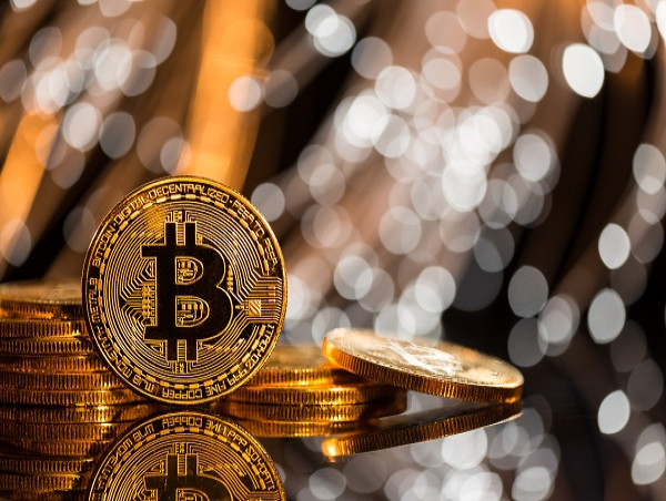 Bitcoin’s price drops to two-month low amid Fed’s interest rate hesitation