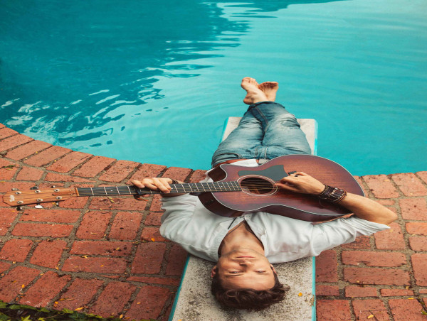  'If it Gets Rough, Abandon Ship' - Artist Throws Modern Dating Standards Overboard in New Single 'Swim Slow' 