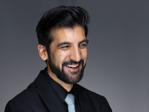 Corporate Headshot Photographer Brings Studio-Quality Lighting and Equipment Directly to Clients