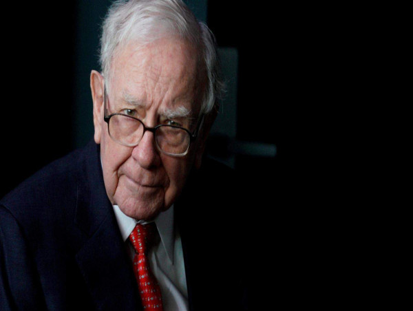 Inside Berkshire’s $76 billion stock sell-off: What’s driving Buffett’s decision to cut stake in Apple?