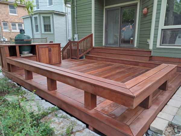  Chicagoland Premier Deck Restoration Company Introduces Customers to IPE Wood for Superior Deck Building 