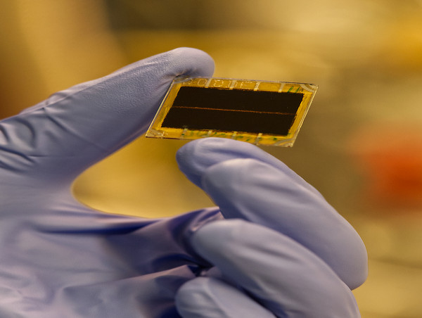  Solar Energy Breakthrough Could Reduce Need for Solar Farms 
